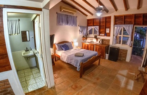 Pochomil House | Romantic Beachfront Casita w Pool - AC - Sleeps 4