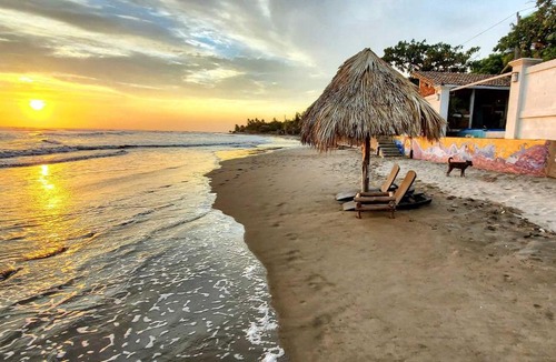 Pochomil House | Romantic Seaside Casita w Pool, AC, Fire Sunsets