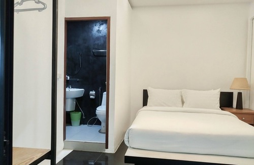Wichit House | Room with Breakfast · Standard Room, 16min to Phuket Old Town