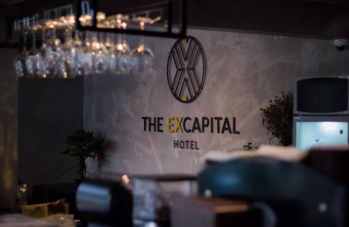 Thon Buri House | Royale Chic Stay | Bangkok Comfort