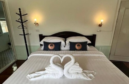 Wat Bowon Niwet Hotel | RQ THEVA Heritique Baan Praya Dinsor Road