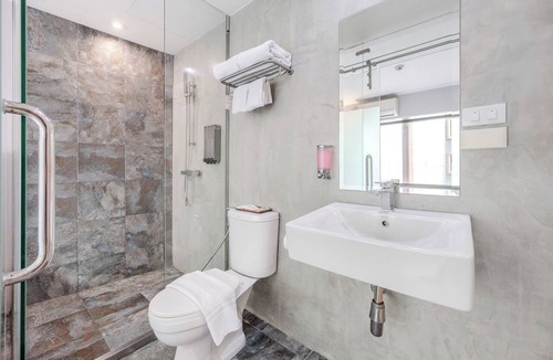 Khlong Toei Nuea Hotel | Ruamchitt Plaza Hotel