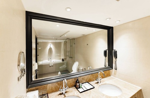 Khlong Toei Nuea Hotel | S15 Sukhumvit Hotel