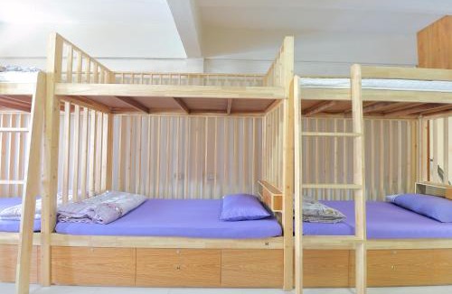 Racha Thewa Hotel | Saen Sabai Hostel