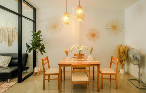 Thong Sala Apartment | Sala Loft - Spacious King Bed - 4K SmartTV