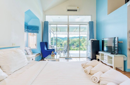 Sangkhla Buri Hotel | Samprasob Resort