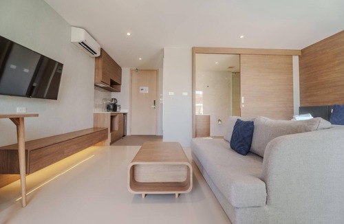 Sa Khu Condo | Sea Heaven 1320 Studio, 1 minute walk Naithon
