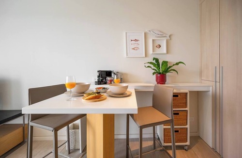 Na Chom Thian Apartment | Sea View Balcony Condo | Gym + King Bed | 1min to Private Beach