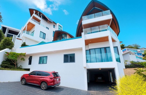 Bophut Villa | Serene 4-bedroom villa with AC in beautiful Koh Samui