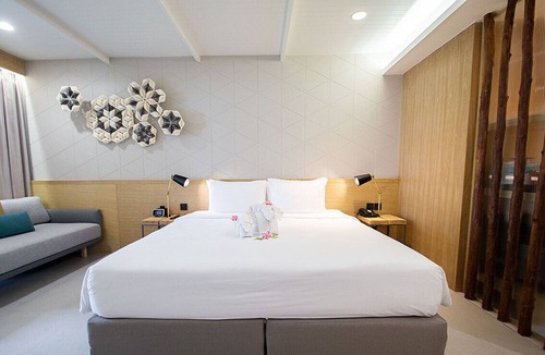 Kata Resort | (SHA+)Luxury Canna Deluxe seaview (CDS4)