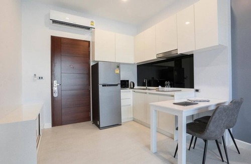 Chalong House | (SHA) Tropical Elegant Forest suite with kitchen