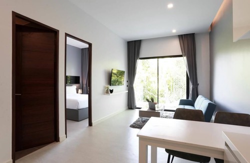 Chalong House | (SHA) Tropical Plantation Escape with Balcany+Pool side