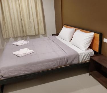 Pak Phraek House | Sheep House บ้านนับแกะ