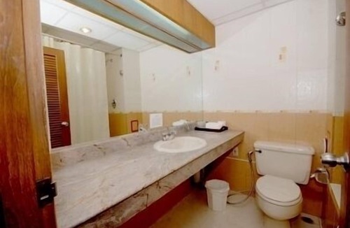 Bang Rak Hotel | Silom Avenue Inn