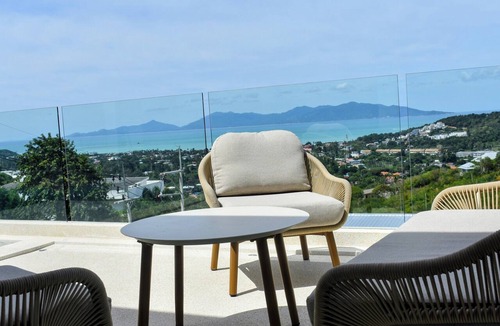 Bophut Hills Villa | Single-storey bophut sea-view villa with large infinity pool.
