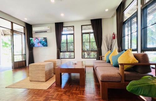 Thap Sakae Resort | Sirarun Resort