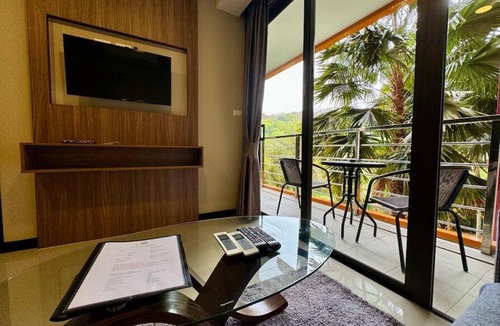 Nai Harn Apartment | Sirin Scenery View Apartment at NaiHarn