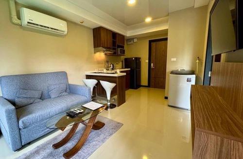 Nai Harn Apartment | Sirin Scenery View Apartment at NaiHarn