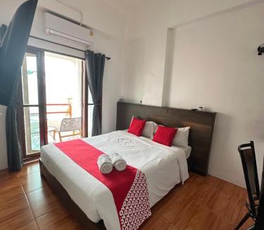 Talat Yai Hostel | SK Poshtel phuket old town