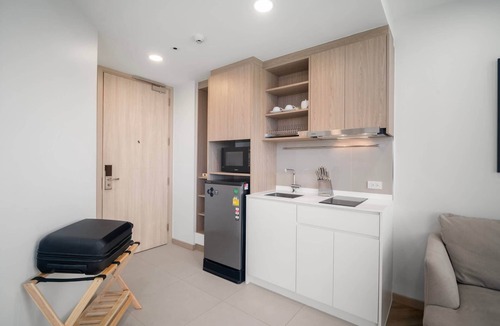 Laguna Condo | Skypark Aurora, One Bedroom 1616 1D Premium