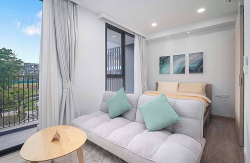 Laguna Condo | Skypark Aurora, Studio 1305 1A Deluxe