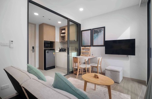 Laguna Condo | Skypark Aurora, Studio 1711 1A Premium