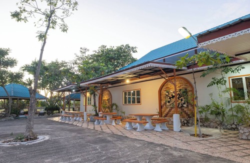 Sattahip Hotel | Sleepdive Samaesan