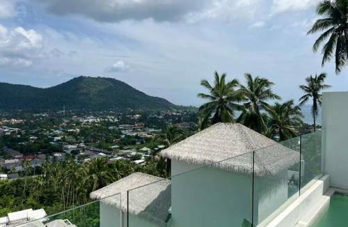 Maret Villa | Small villa perched with Mountain views Lamai