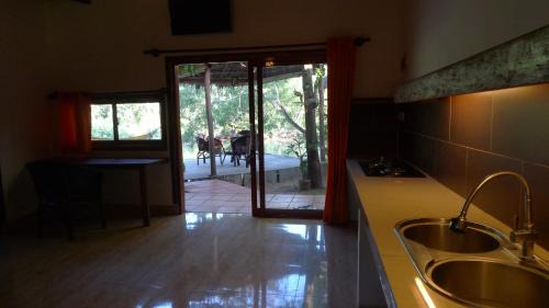 Mittakpheap Hotel | Sok Sabay Resort