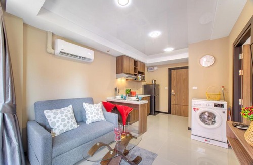 Nai Harn Apartment | SOLA Condo 1BR Tropical View NBC Nai Harn Nai