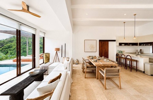 Maret House | Solaya Seaview Pool Villa/3BR Escape + Sofa bed