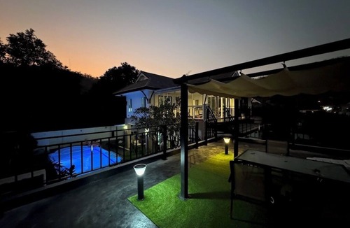 Hua Hin House | Spacious 4/5-Bed Villa with 11m Pool, Gym, Bar & Pool Table – Great Location!