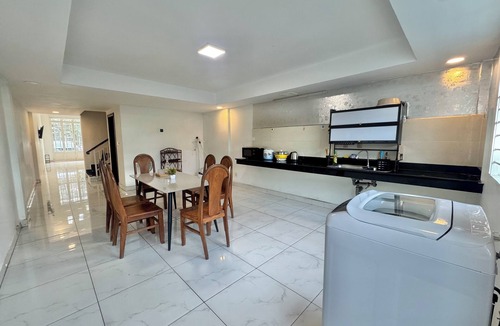Ruessei Kaev House | Spacious 5-Bedroom Modern Khmer Home in Central Phnom Penh