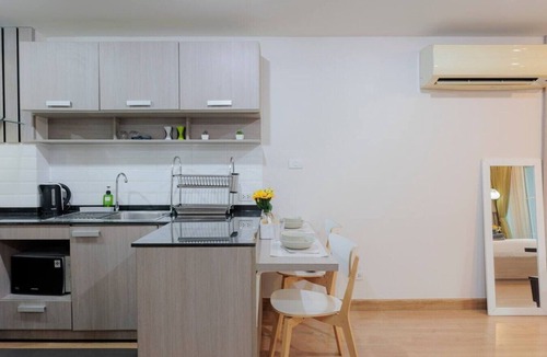 Nimman Apartment | Spacious Studio with Balcony in Nimman Soi 15 | Pool, Gym & Washer