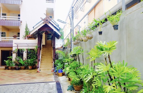 Sri Phum Apartment | Standard Room in Chiangmai