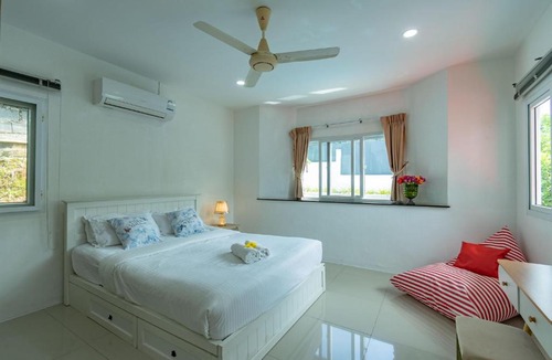 Chalong Villa | Star Private Pool Villa Peaceful 2 Br Tropical Hill