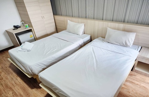 Minburi Hotel | Station 203 Hotel