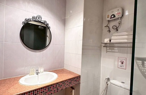 Khlong Toei Nuea Hotel | STUDIO F SUKHUMVIT