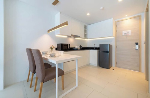Karon Apartment | Studio Pool Gym 800m to Beach UTKR 306