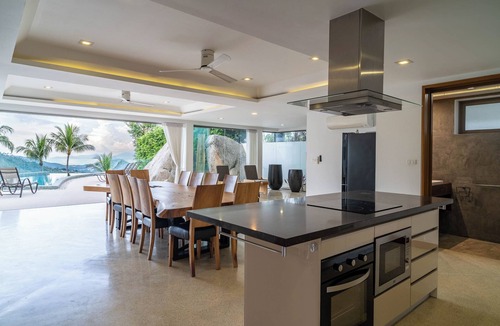 Lamai Villa | Stunning 6-bedroom retreat with mesmerizing sea views, saltwater infinity pool, and rooftop solarium