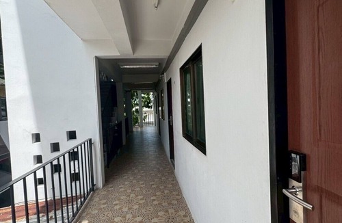 Dok Mai Apartment | Sukhum Suvarnabhumi Airport Guest House