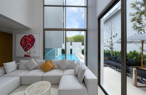 Si Sunthon Villa | Sumptuous Duplex Pool Villa 3BR in Newly Built LuxPride 4 L12 Residence
