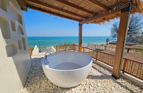 Hua Hin Villa | Sun-kissed Retreat Beachfront villa