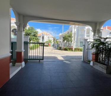 Koh Kaew Villa | Supicha86 Sino ko kaeo Modern Private 3BR 3BA Villa