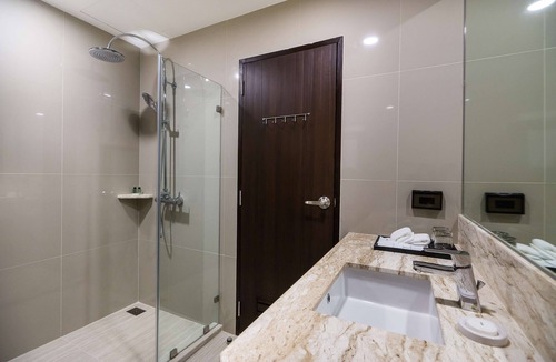 Nana Hotel | SureStay Plus Hotel by Best Western Sukhumvit 2