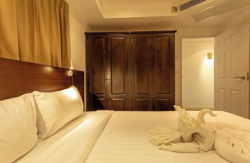 Si Sunthon Apartment | Surin Sabai, Surin Beach & cafés 4 km ~ Patong C131