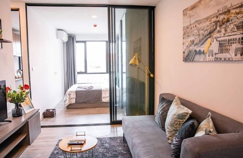 Mueang Samut Prakan District Apartment | swimming pool and gym , near BTS PuChao,bkbloft5 - Tambon Thepharak