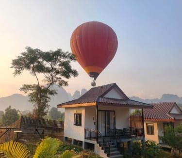 Vang Vieng Bed & Breakfast | T&T Bungalow