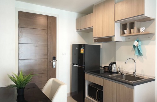 Bang Phlat Apartment | Thaimet①|Butler|Infinity swimming pool|7-11 on underground