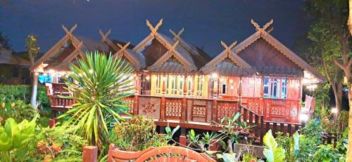 Lop Buri House | Thakrayang Brass Artisan Home Stay